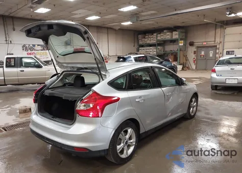 2013 Ford Focus Se z USA, uszkodzony, nr VIN 1FADP3K21DL208296